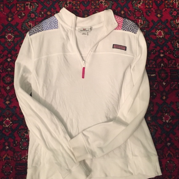 Vineyard Vines pullover - Picture 1 of 1