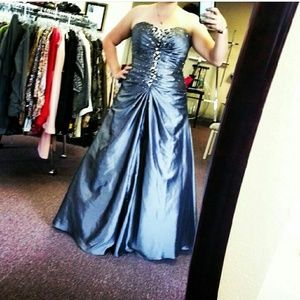 Maggie sottero mermaid style prom dress