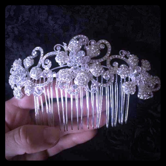 Bridal headpiece/comb