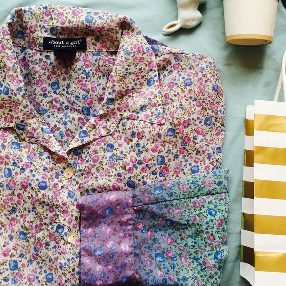 🎀Host Pick🎀Ombré Button Up Blouse