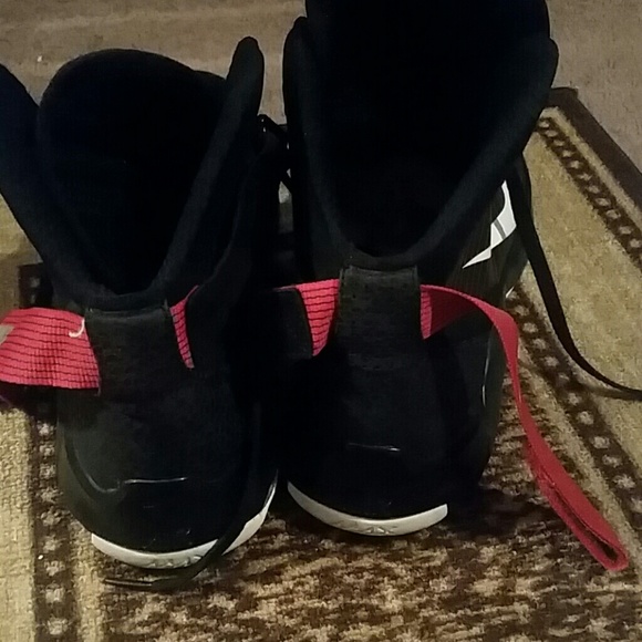 sneakers with straps nike