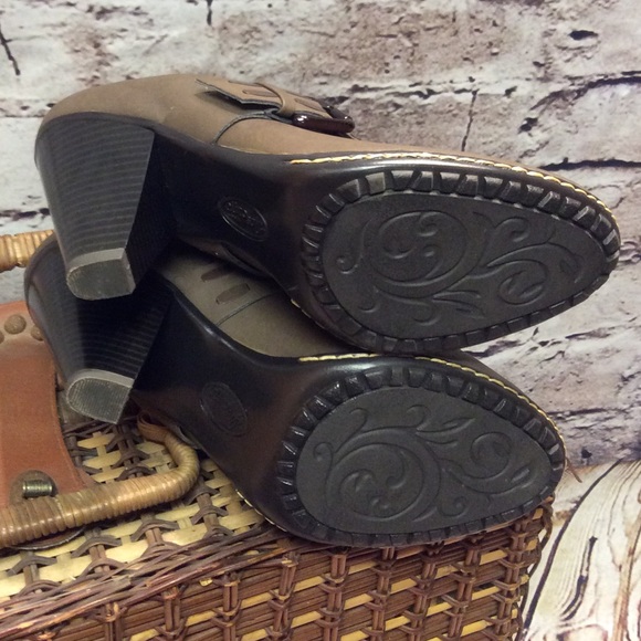 SOLD SZ 8.5 SASHA MULES BY EURO SOFTT - Picture 3 of 4