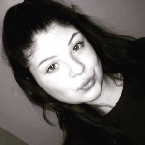 Meet your Posher, Esmeralda