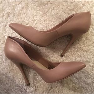 Steve Madden nude sexy pumps