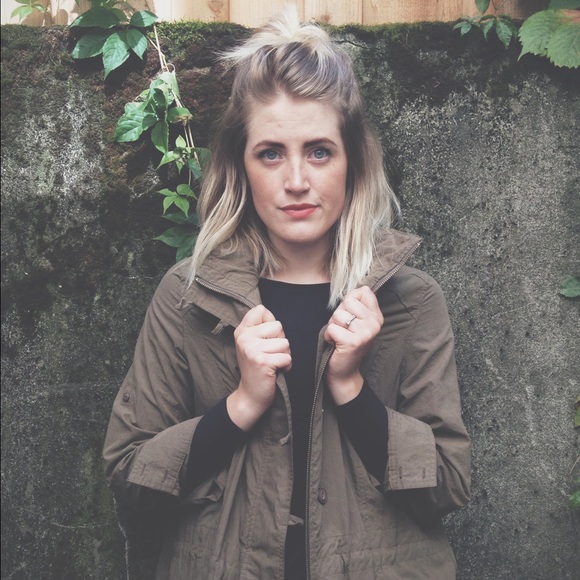 I'm Lauren, it's lovely to meet you.