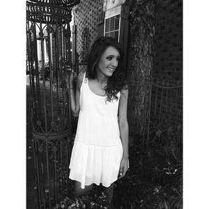 Meet your Posher, Chloé