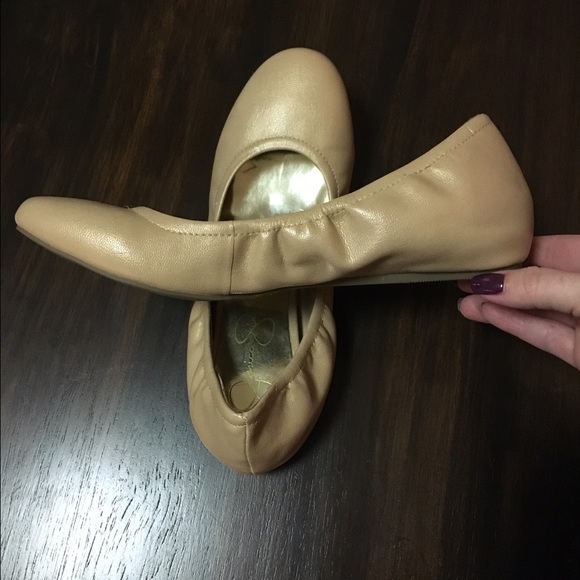 Jessica Simpson Nude Flats