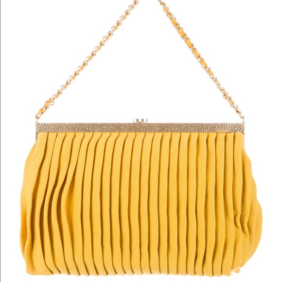 CHANEL Pleated Bow Shoulder Bag - Picture 2 of 4