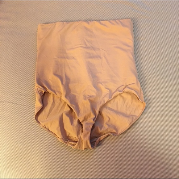 Waist cincher with panties