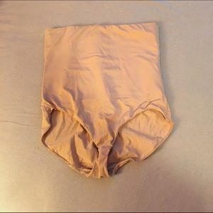 Waist cincher with panties