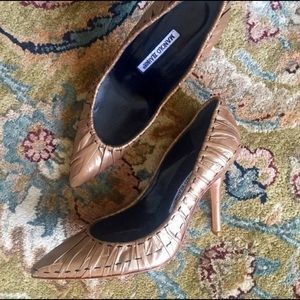 Manolo Blahnik Gold Pumps, Size 6.5