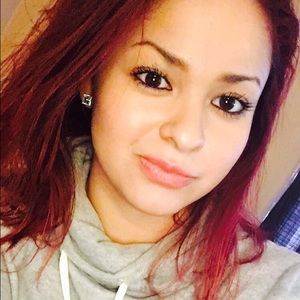 Meet your Posher, Adriana