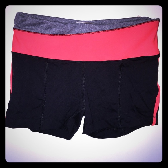 Women's workout shorts - Picture 1 of 2