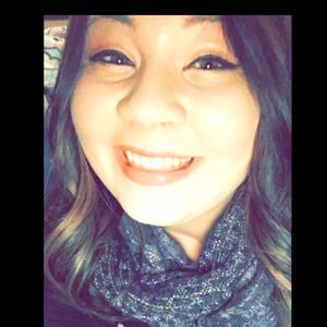 Meet your Posher, Hollie