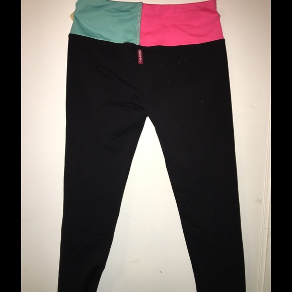 Woman's workout leggings - Picture 2 of 2