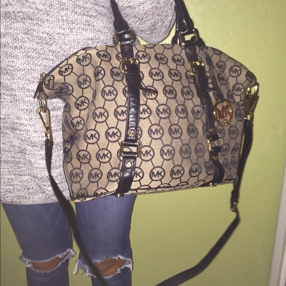 Michael Kors Bradford Monogram bag - Picture 3 of 4
