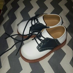Preppy shoes toddler boy. Navy and white