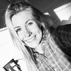 Meet your Posher, Kenzie