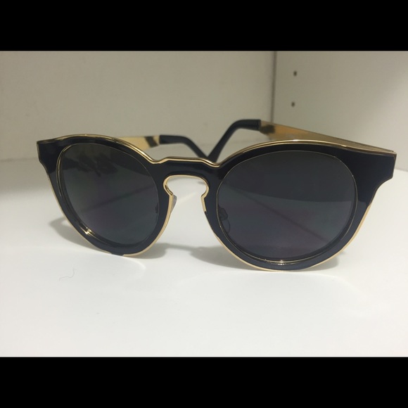 cute round glasses! - Picture 2 of 4