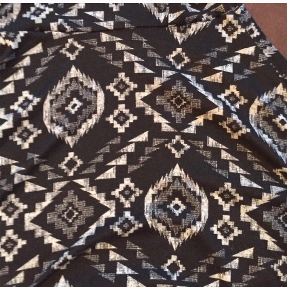 SOLD ‼️Aztec dresses - Picture 4 of 4