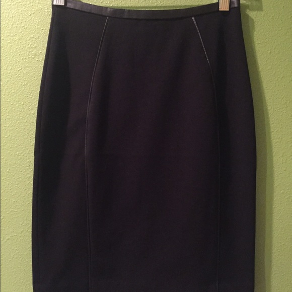 H&M black pencil skirt