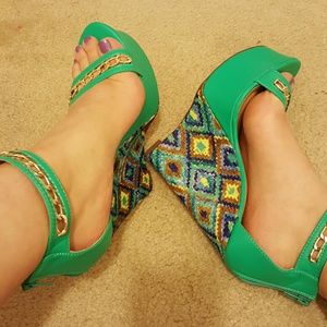 Lola Shoetique Wedges