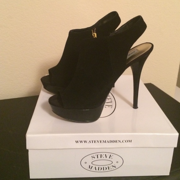 Steve Madden Suede Booties
