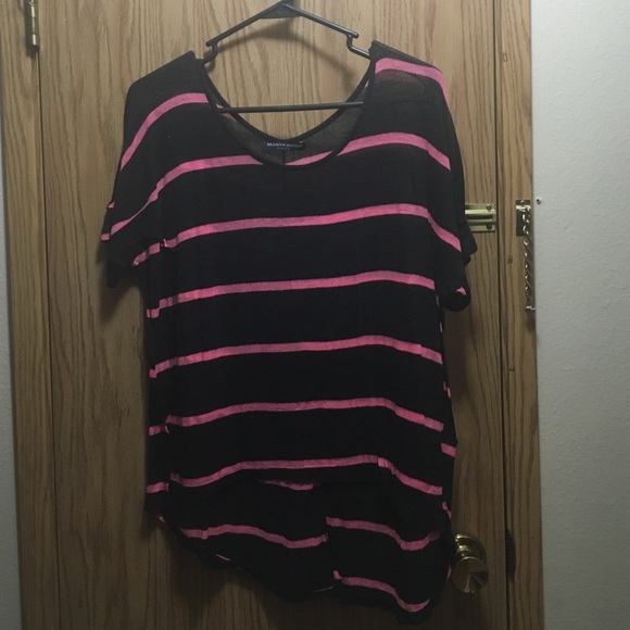 Brandy Melville hi lo top!