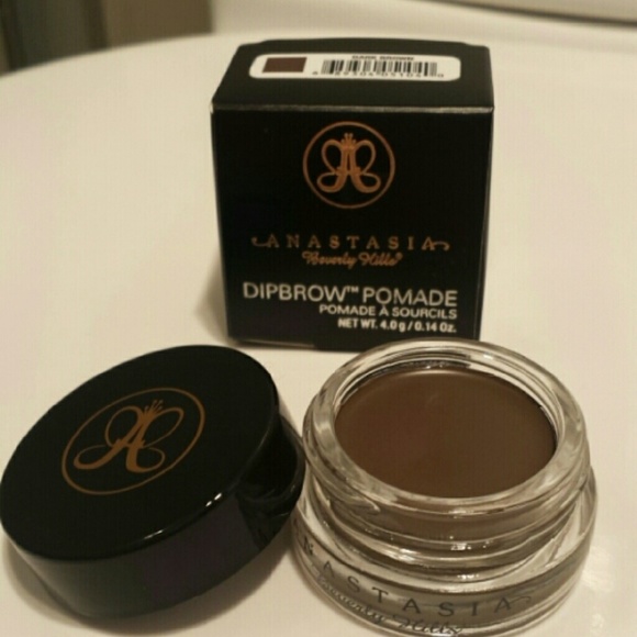 Dipbrow pomade