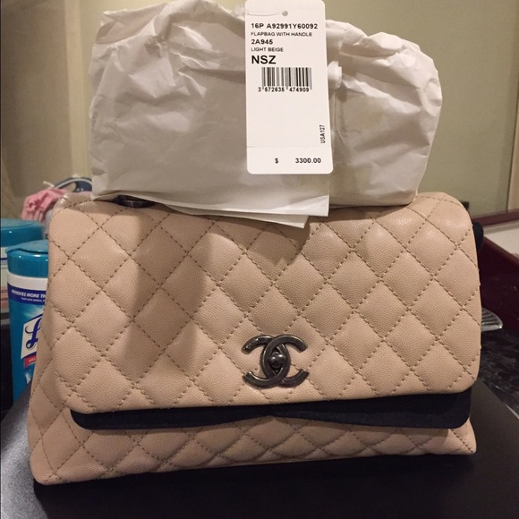 CHANEL
Coco Handbag Shoulder Bag - Picture 2 of 4