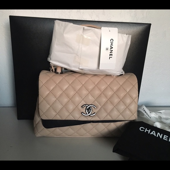 CHANEL
Coco Handbag Shoulder Bag - Picture 4 of 4