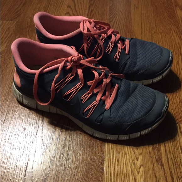 Nike Shoes - Nike Free Run 5.0