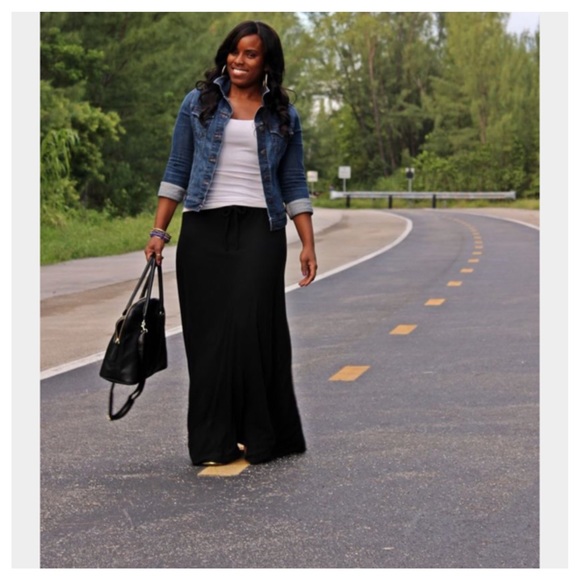 LAST ONE! WARDROBE BASIC MAXI- ⭐️HP⭐️ - Picture 2 of 4