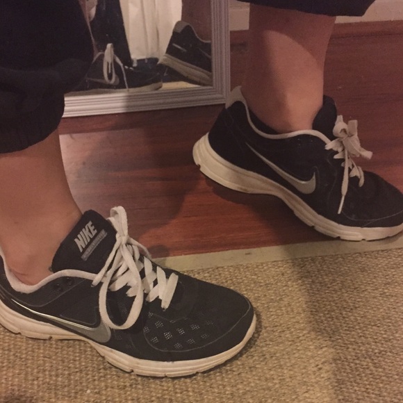 Nike black size 6.5 USA