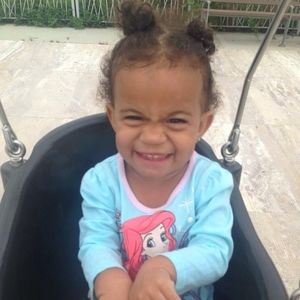 Meet your Posher, Myra