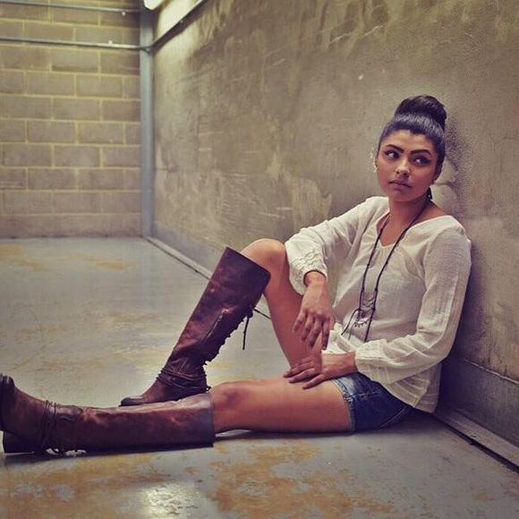 Freebird By Steven Coal Boots - Picture 3 of 3