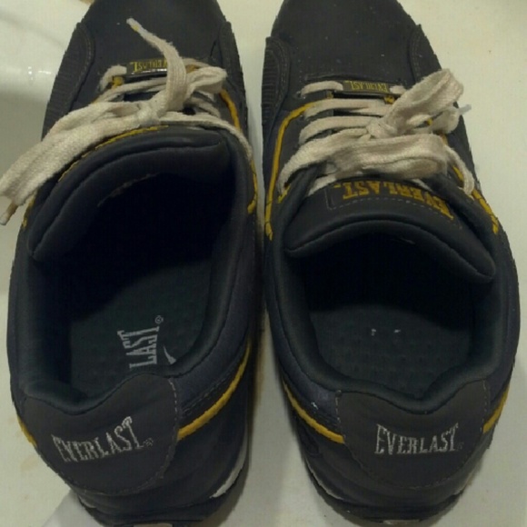 everlast walking shoes