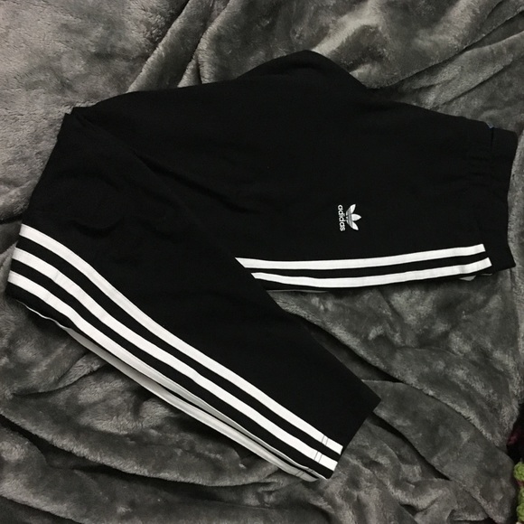 ADIDAS 3 striped leggings