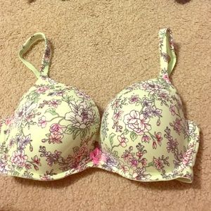Victoria secret bra size 38D