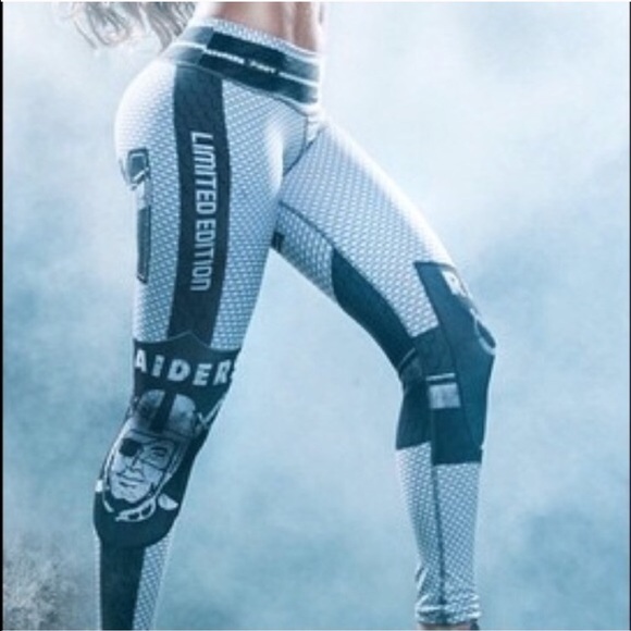 🏈Oakland Raider yoga pant🏈 NWOT. LIMITED EDITION