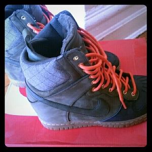 Nike Women's Ski HI Dunks