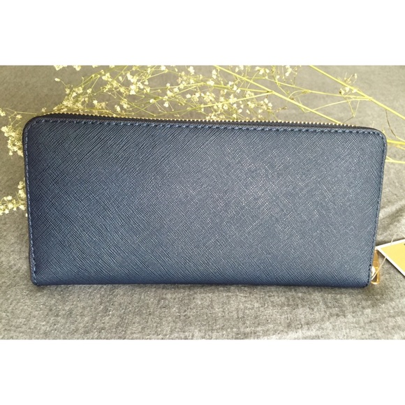 ✨Last Chance✨NWT Navy Michael Kors Jet Set Wallet - Picture 2 of 4