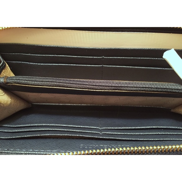 ✨Last Chance✨NWT Navy Michael Kors Jet Set Wallet - Picture 4 of 4