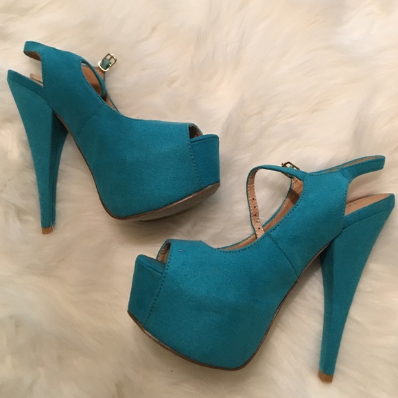 Stand out with these babies !