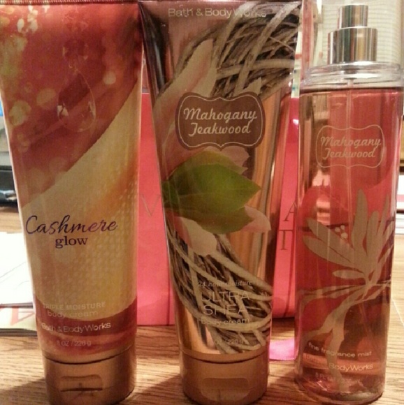 Bath & BodyWorks Cashmere Glow & Mahogany Teawood