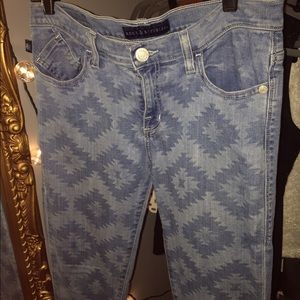 Patterned skinny jeans