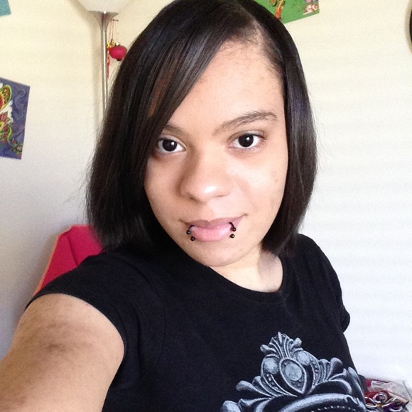 Meet your Posher, Briana