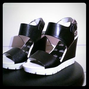 Juicy Couture sandals