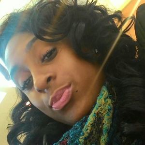 Meet your Posher, April