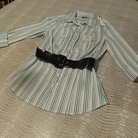 Blouse with belt - Picture 1 of 4